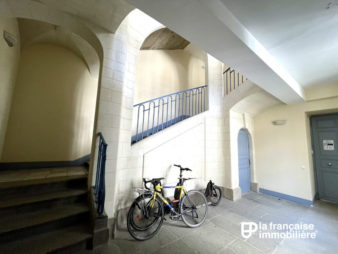 VENDU PAR L’AGENCE ! Appartement Rennes – Centre Ville – Mairie – 8 pièces de 210 m2 – grenier de 36m² au sol – cave de 32 m²