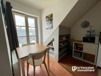 VENDU EN EXCLUSIVITE ! A Vendre appartement type 1 Rennes centre-ville – Les Halles  – Dernier étage avec mansarde et cave. Loué non meublé